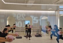 우크라이나 리듬체조 바네사강사의 수업모습